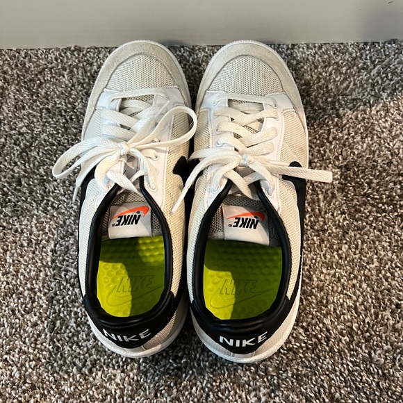 Nike Shoes - Picture 4 of 5